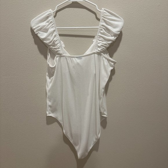 Wild Fable White Knit Bodysuit w/Ruffle Detailing - Picture 3 of 7
